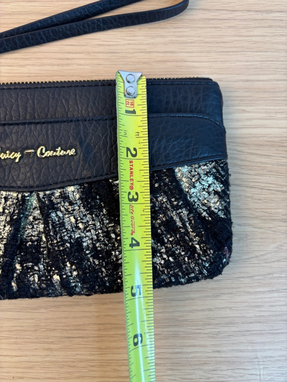 Juicy Couture Black Gold Reflective Wristlet Y2K-style - Picture 10 of 10